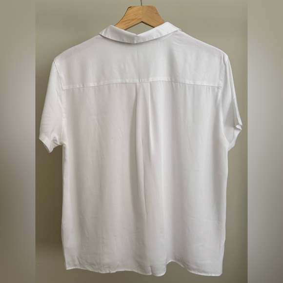 Uniqlo - White Short Sleeve Button Down - Size Small - Picture 2 of 3
